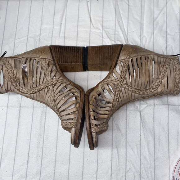 Freebird Bela Heeled Womens Size 8‎ Beige Rustic Ankle Zipper Braided - Picture 7 of 11